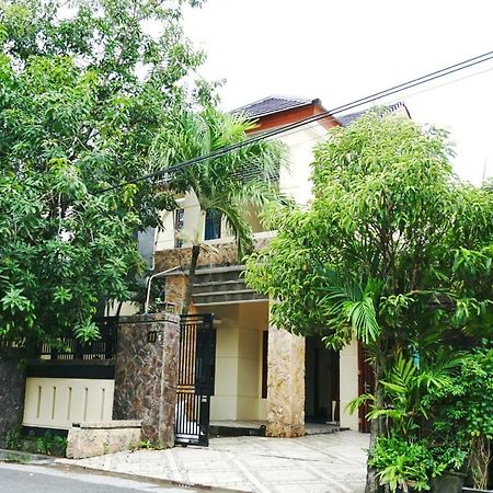 Green Surabaya Homey Exteriér fotografie
