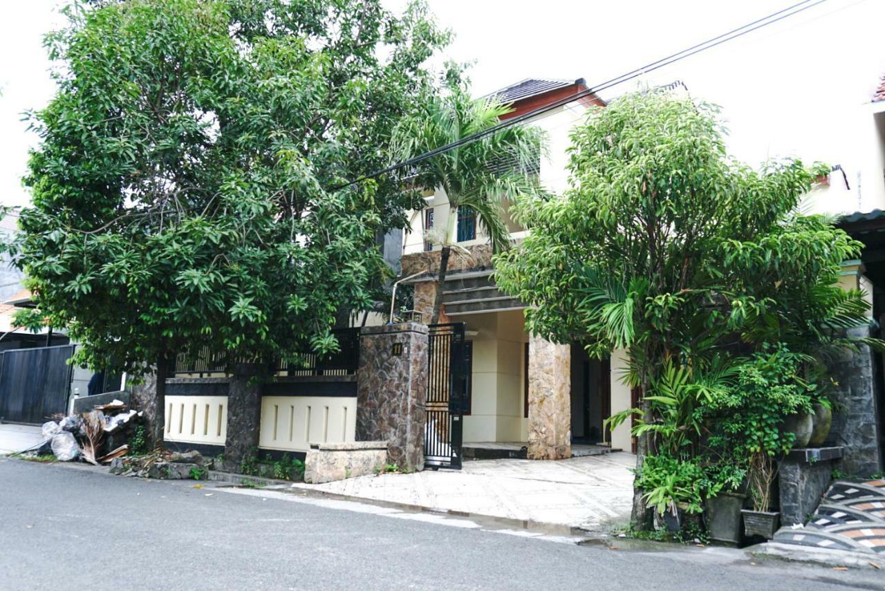 Green Surabaya Homey Exteriér fotografie
