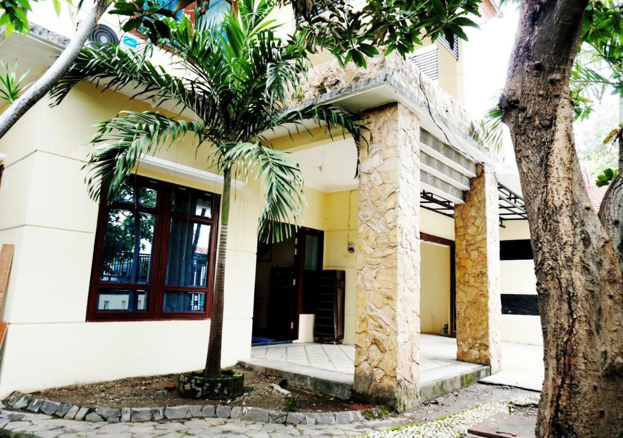 Green Surabaya Homey Exteriér fotografie